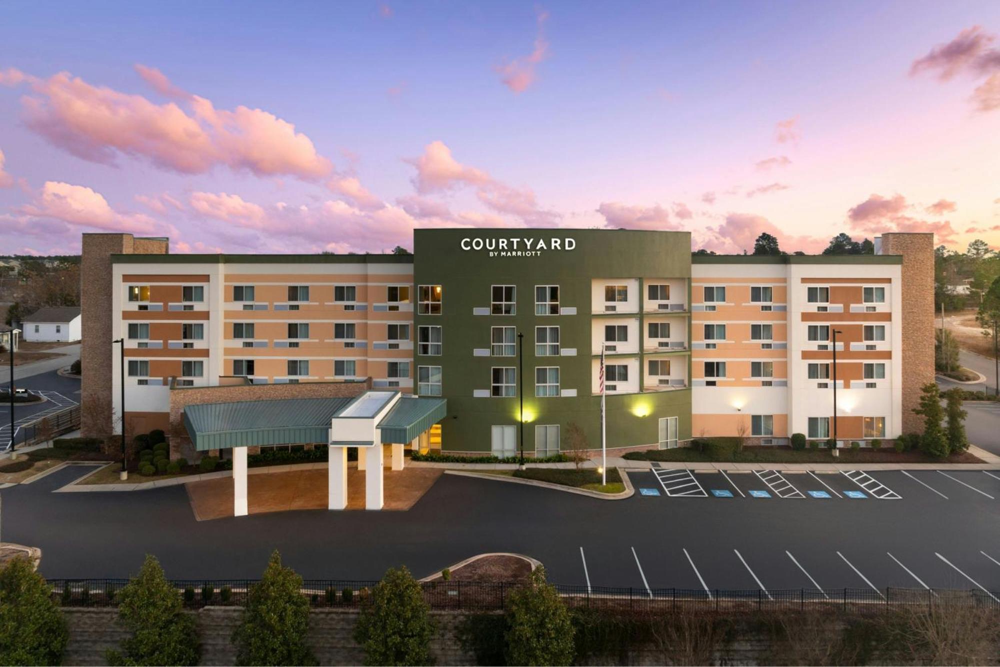 Courtyard By Marriott Fayetteville Fort Liberty - Spring Lake Exterior photo