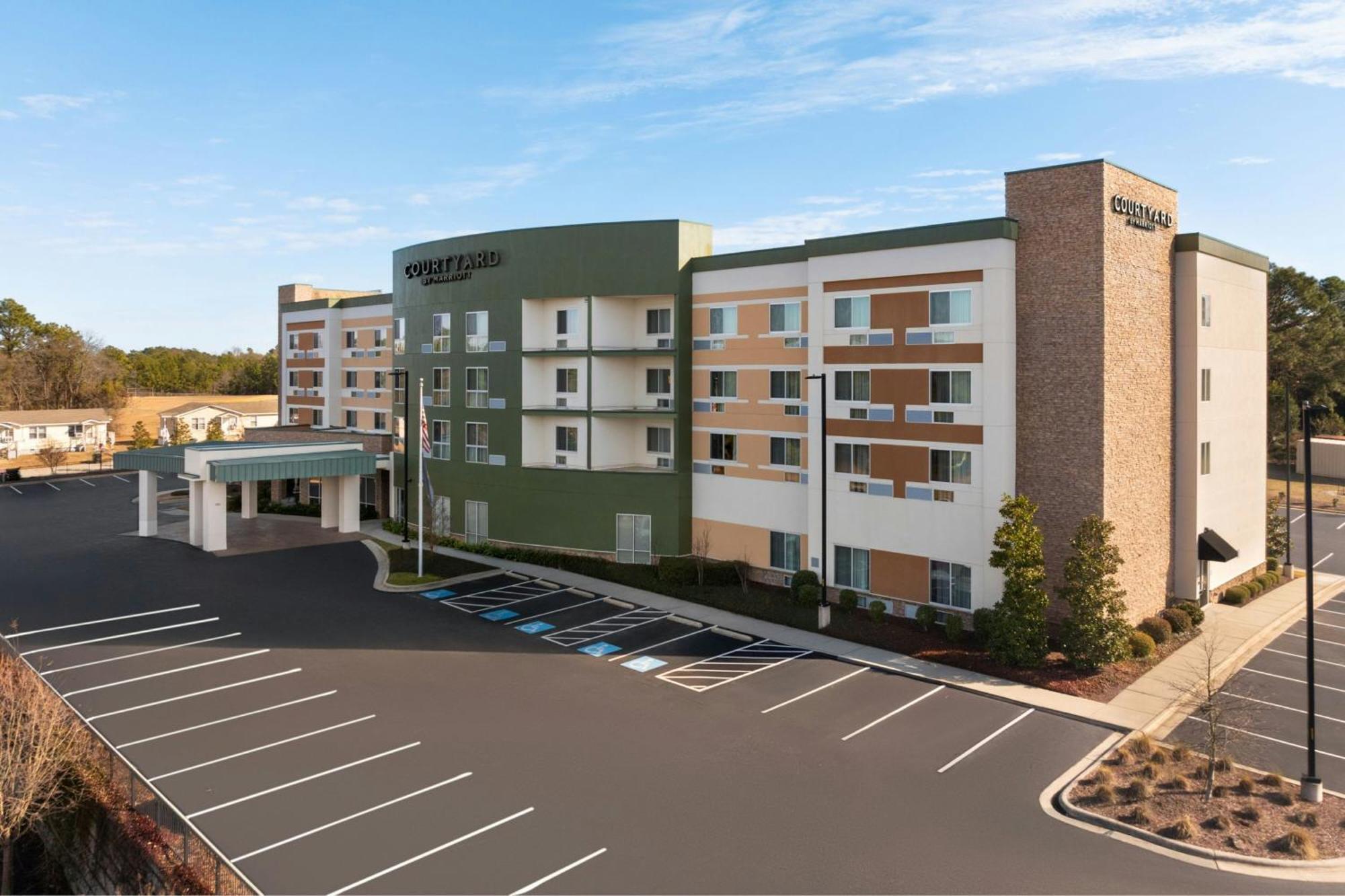 Courtyard By Marriott Fayetteville Fort Liberty - Spring Lake Exterior photo